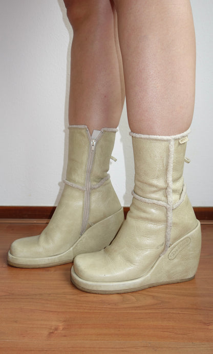 Destroy boots