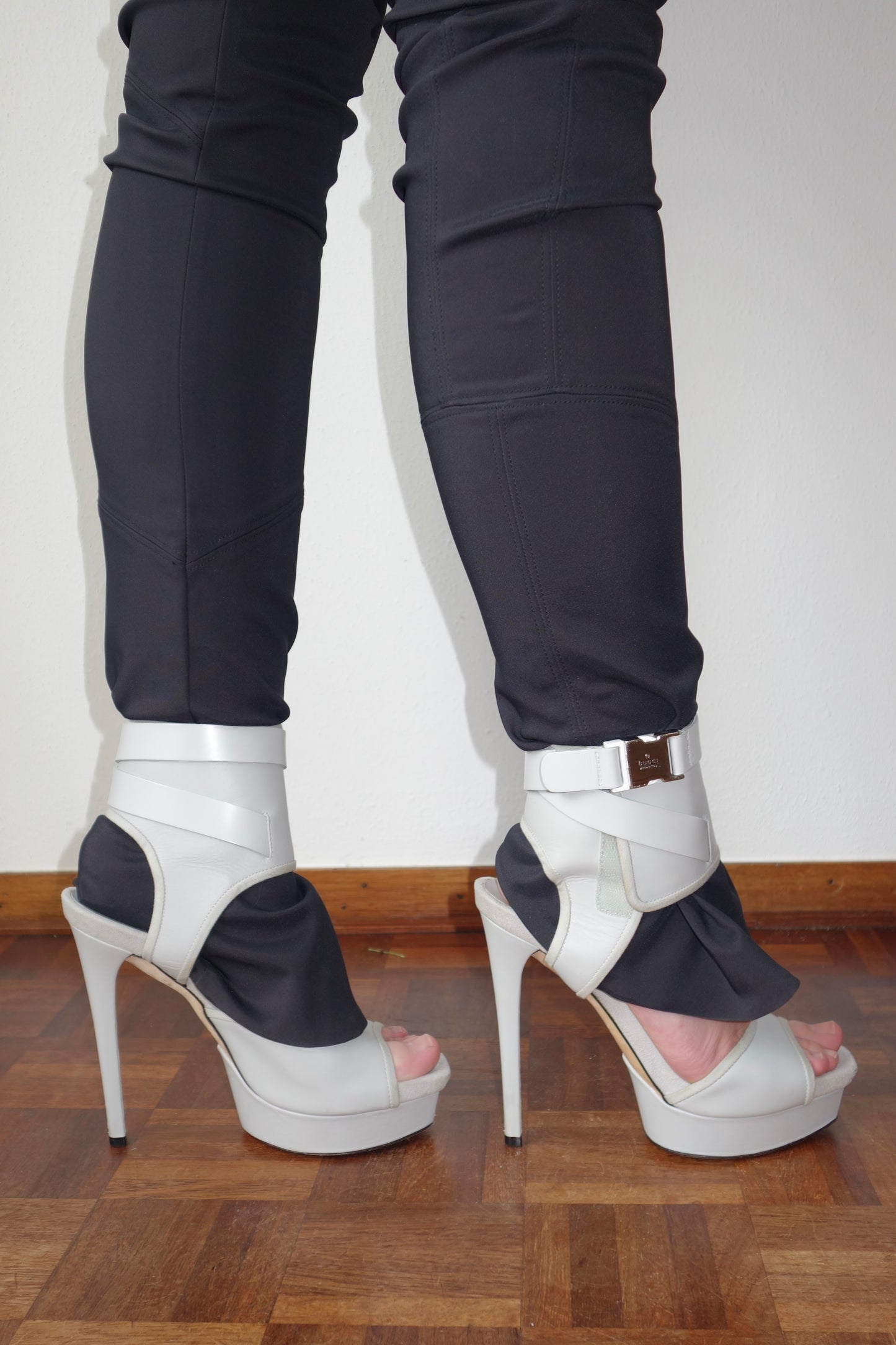 Gucci ss 2010 heels